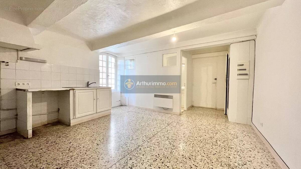 Appartement à PUGET-SUR-ARGENS