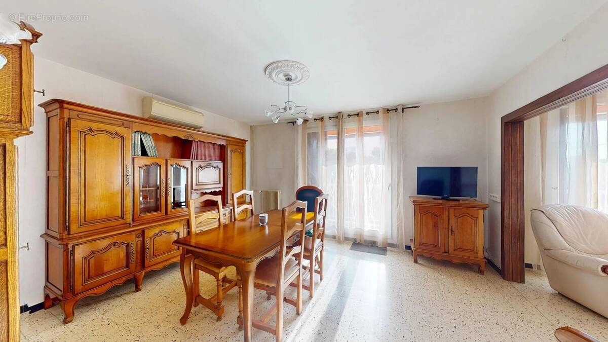 Appartement à PORT-DE-BOUC
