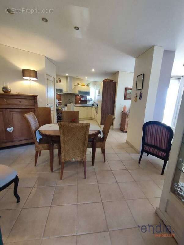 Appartement à LORGUES