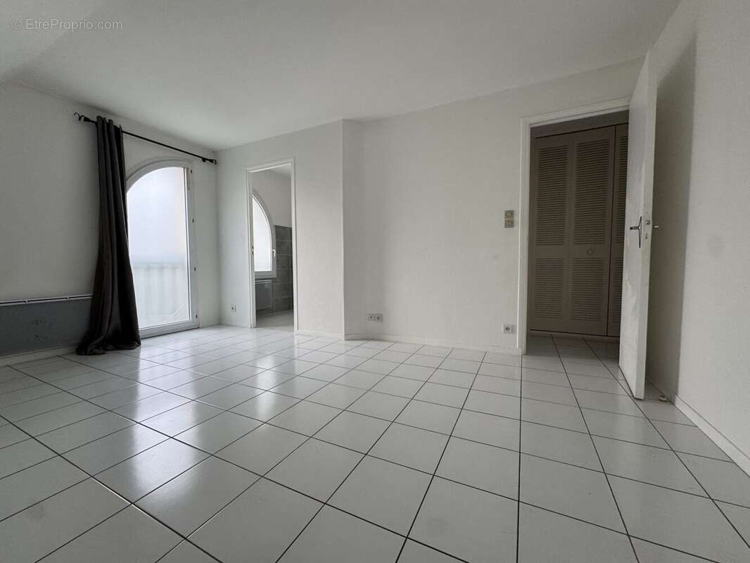 Appartement à LA CHAPELLE-EN-SERVAL