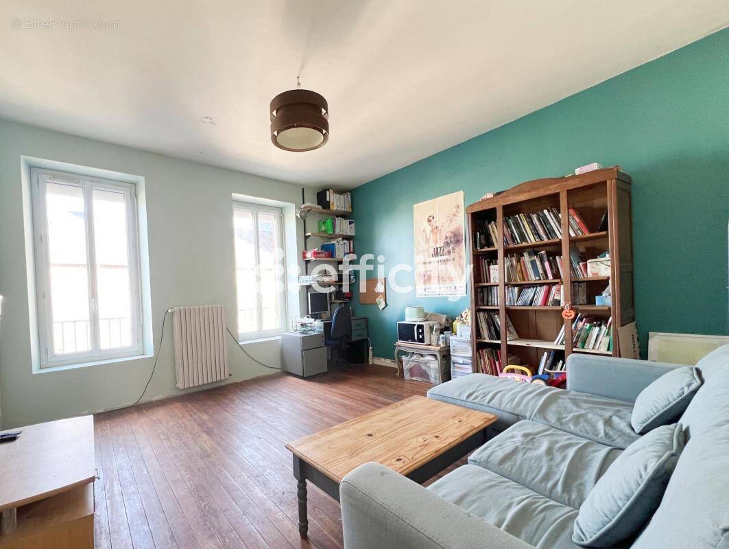 Appartement à CAUMONT-L&#039;EVENTE