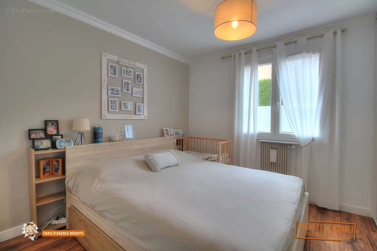 Appartement à VALLAURIS
