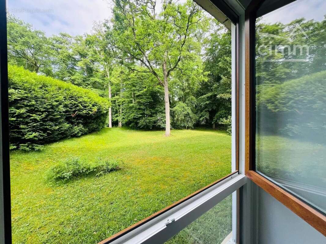 Appartement à LAMORLAYE