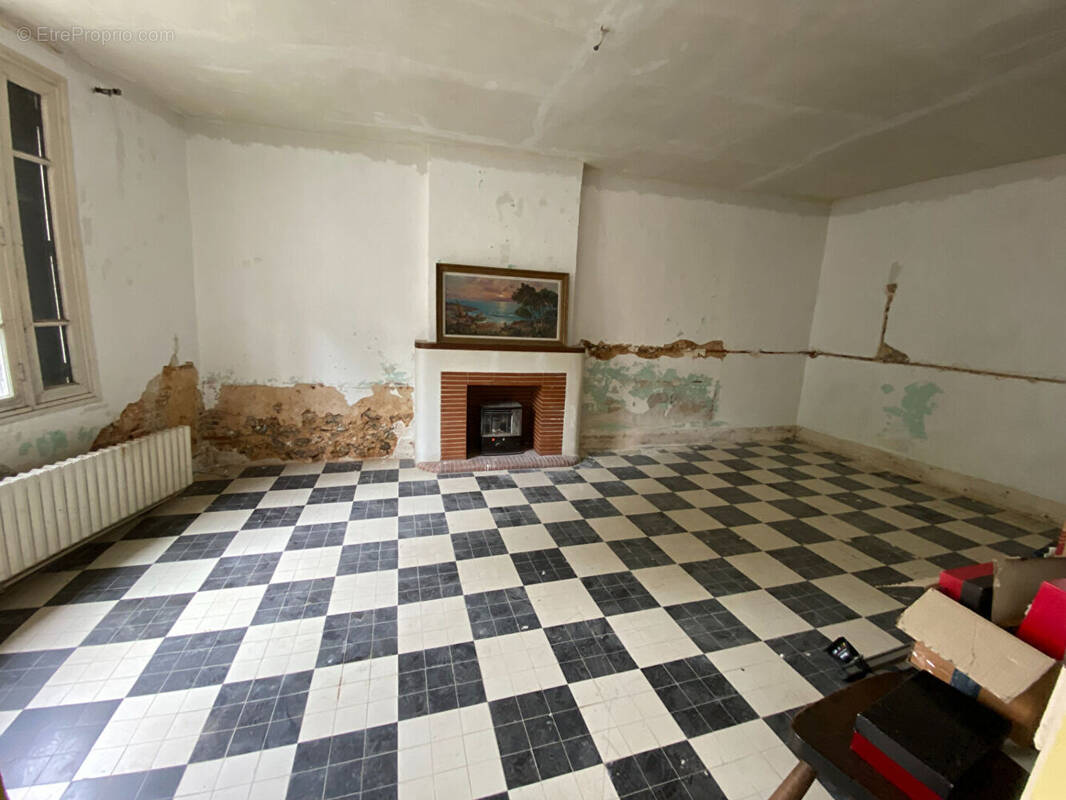 Maison à BRETEUIL