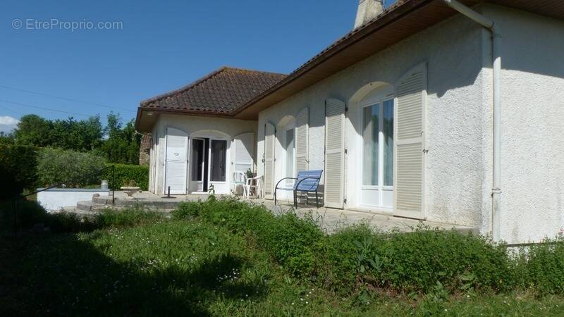 Maison à SAINT-JEAN-DE-SAUVES