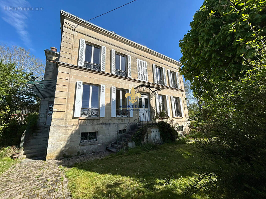 Maison à CHANTILLY