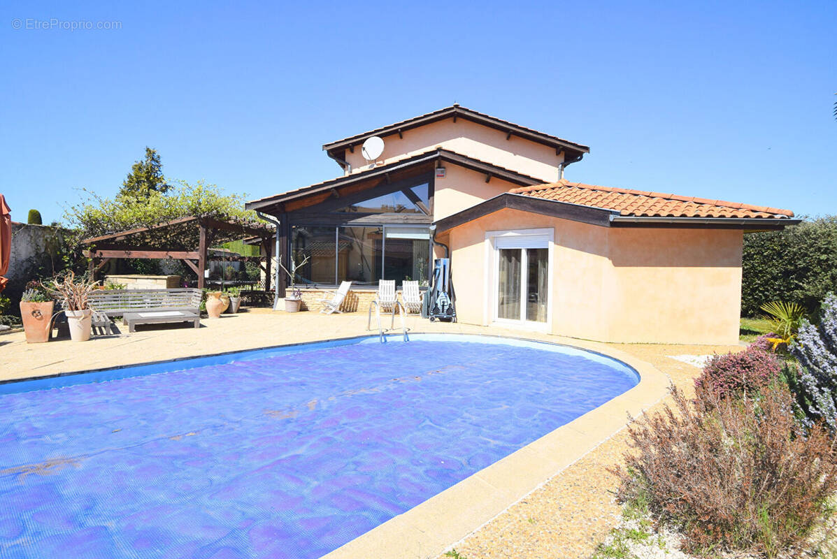 Maison à CIVRIEUX-D&#039;AZERGUES