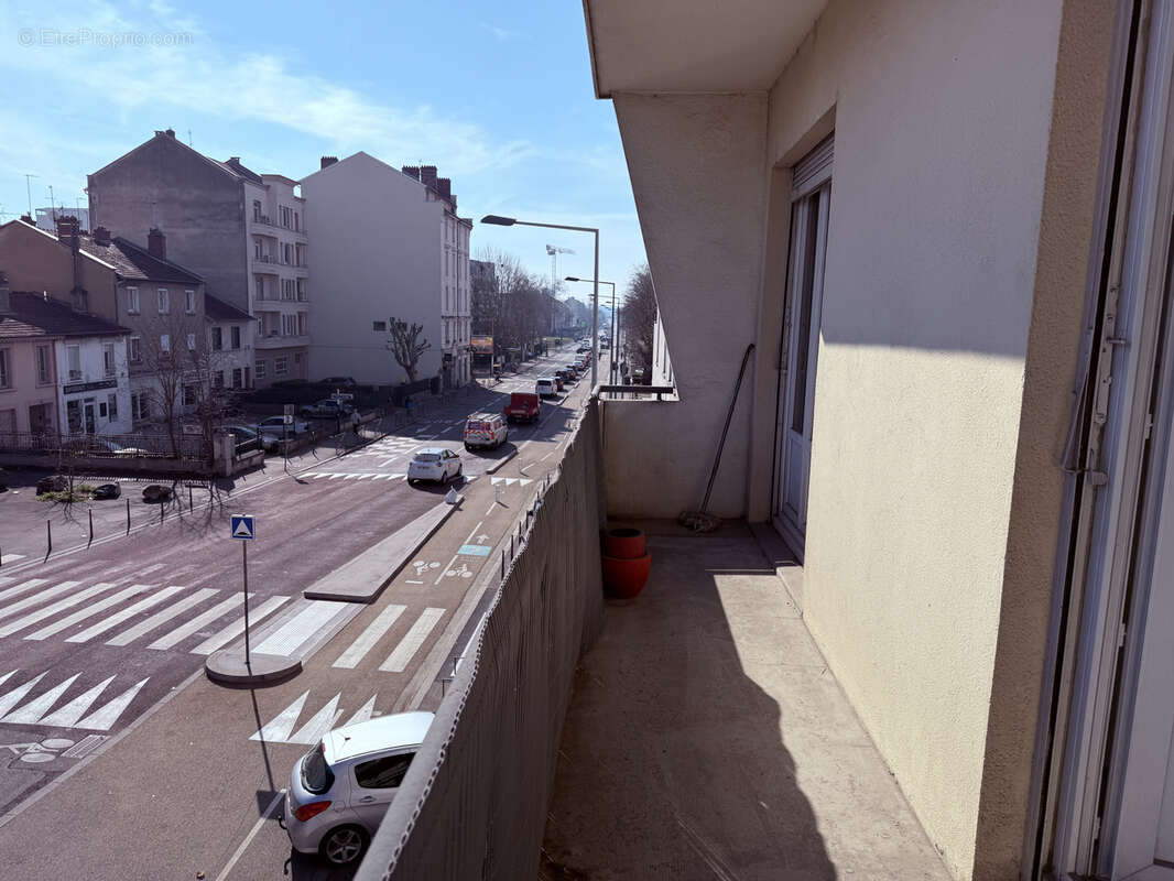 Appartement à LYON-8E