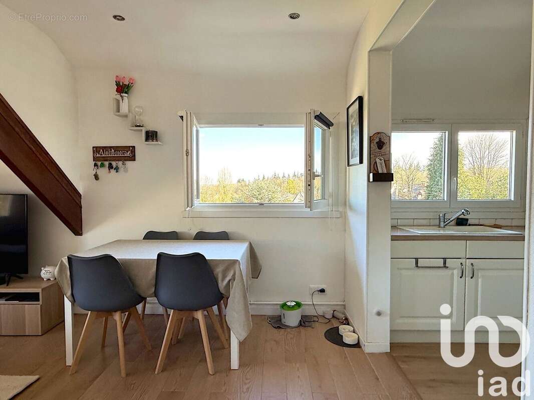 Photo 2 - Appartement à LA QUEUE-LES-YVELINES