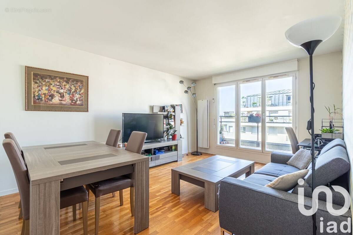 Photo 1 - Appartement à MONTROUGE