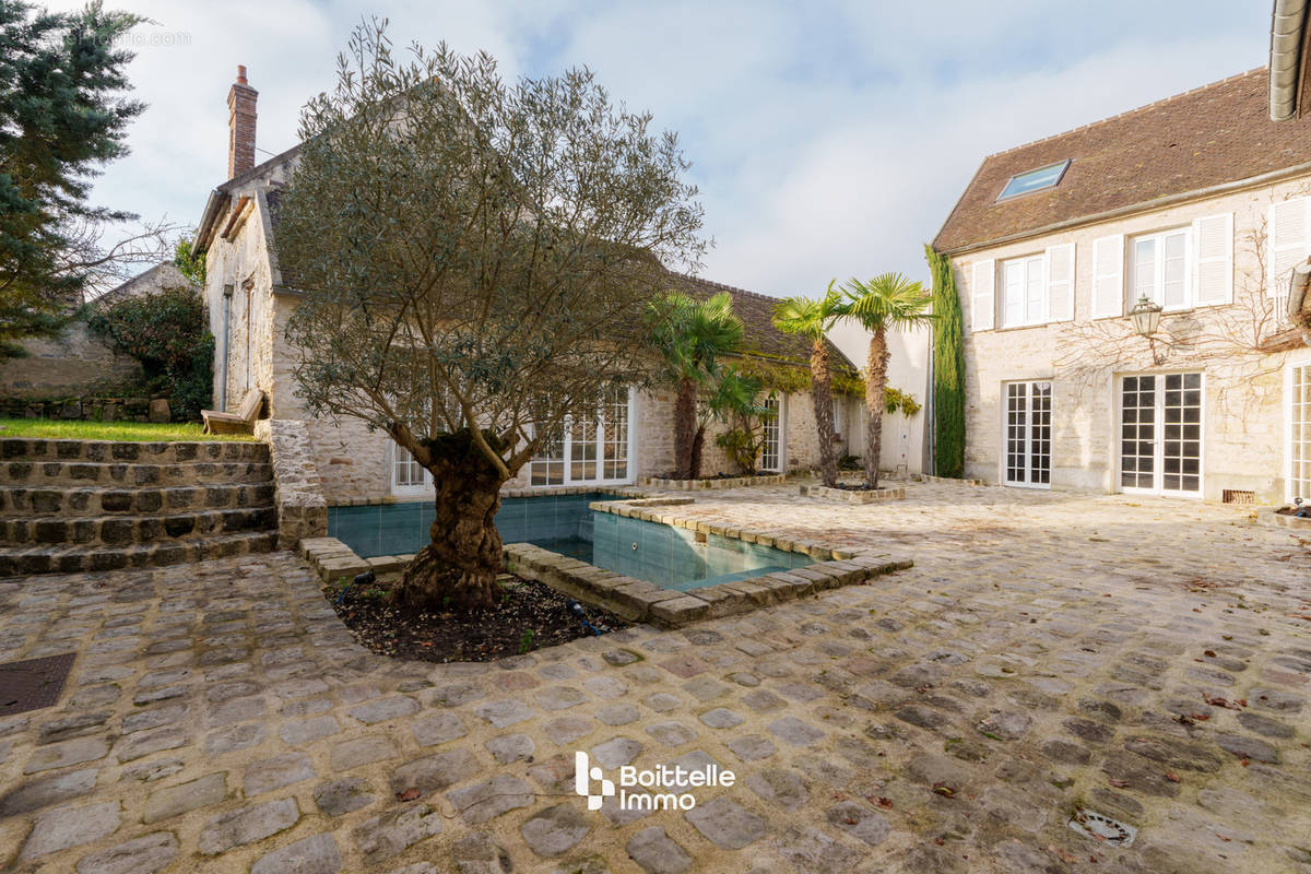 Maison à BOURRON-MARLOTTE