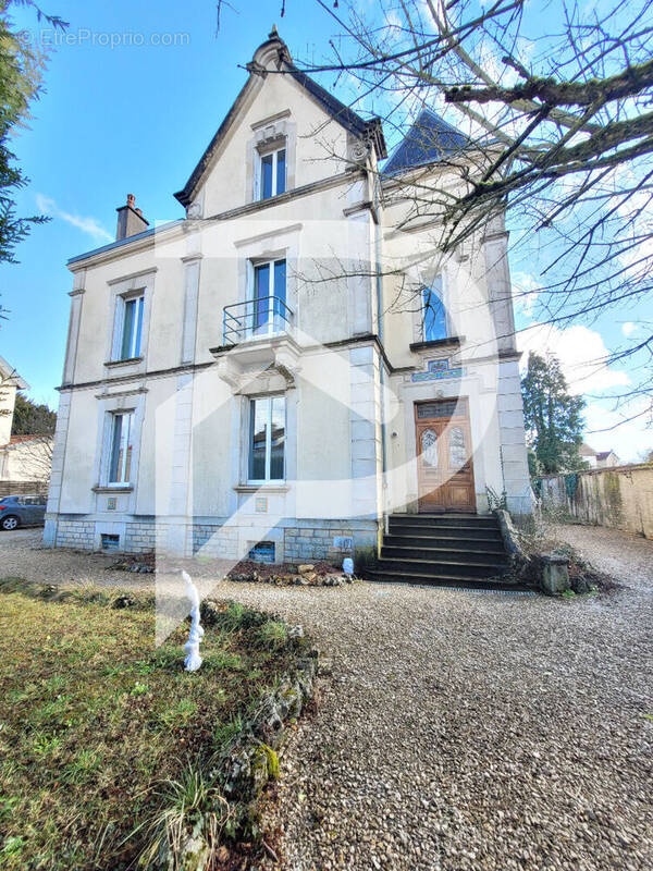 Maison à CHAUMONT