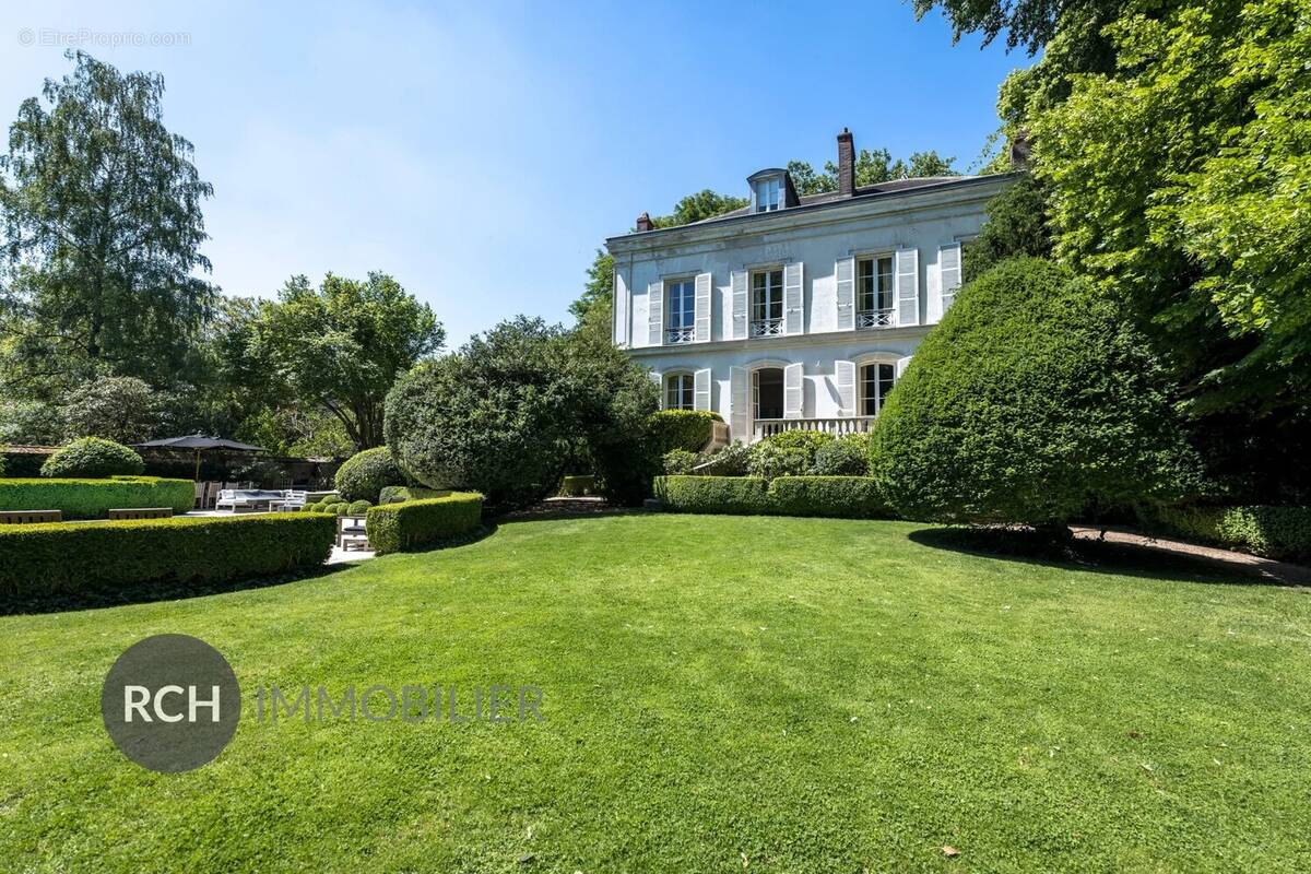 Maison à MONTFORT-L&#039;AMAURY