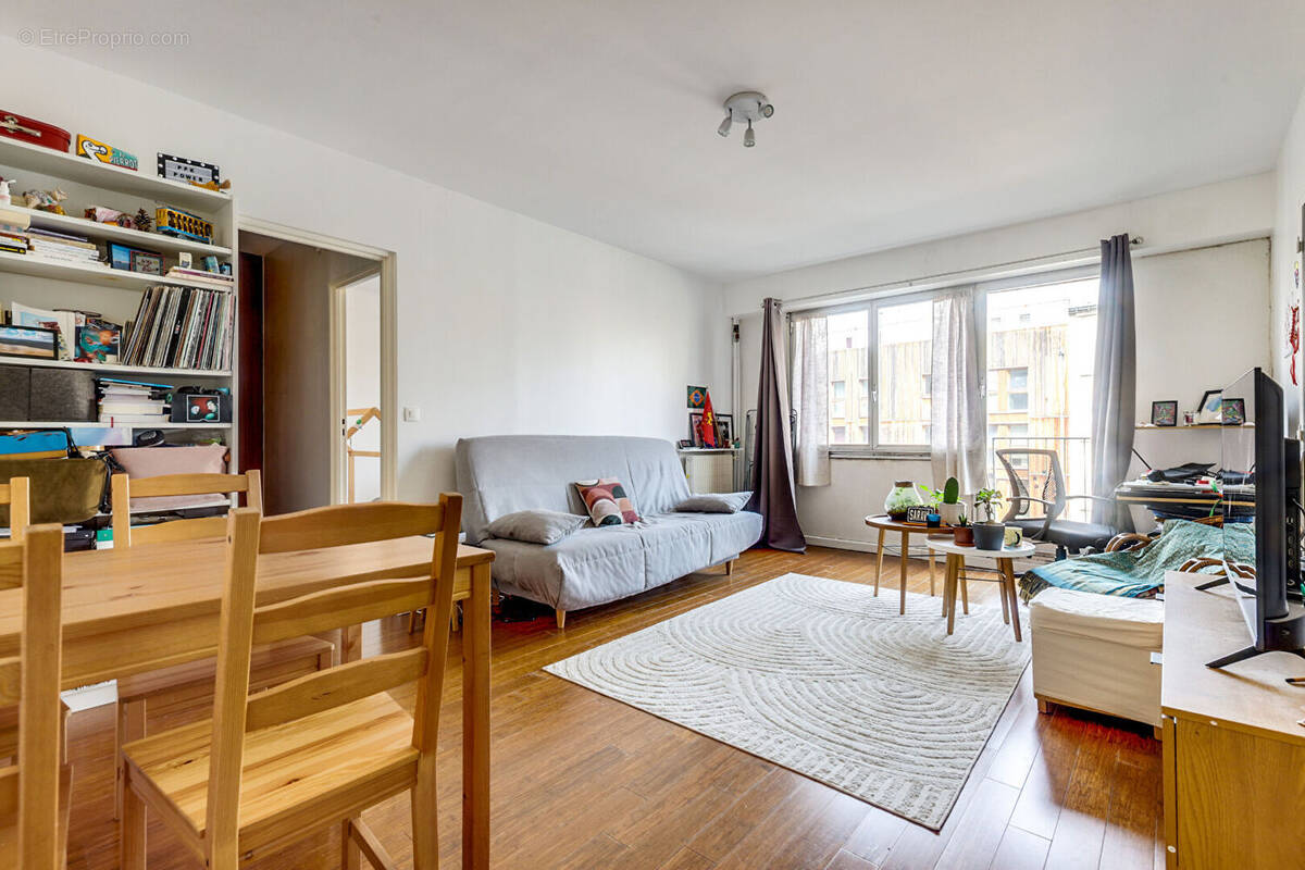 Appartement à PARIS-20E