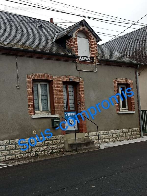 Maison à LA CHAPELLE-D&#039;ANGILLON