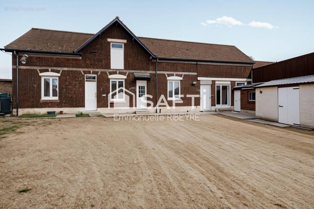 Photo 1 - Maison à ROYE