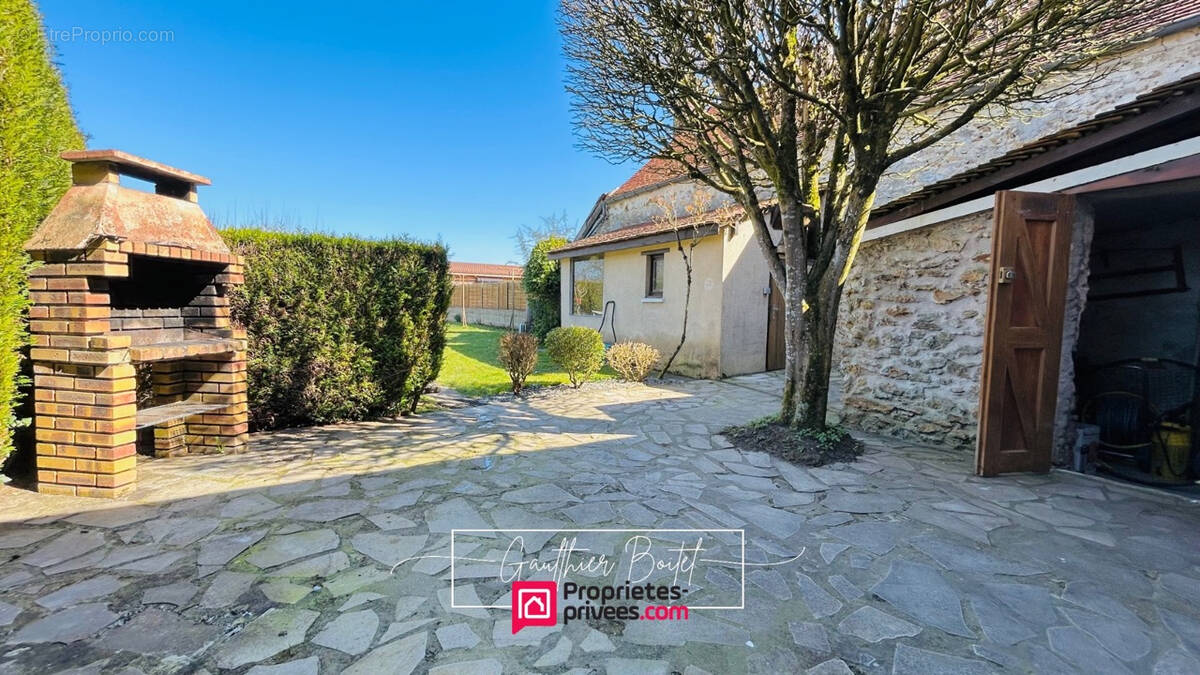 Maison à ROZAY-EN-BRIE