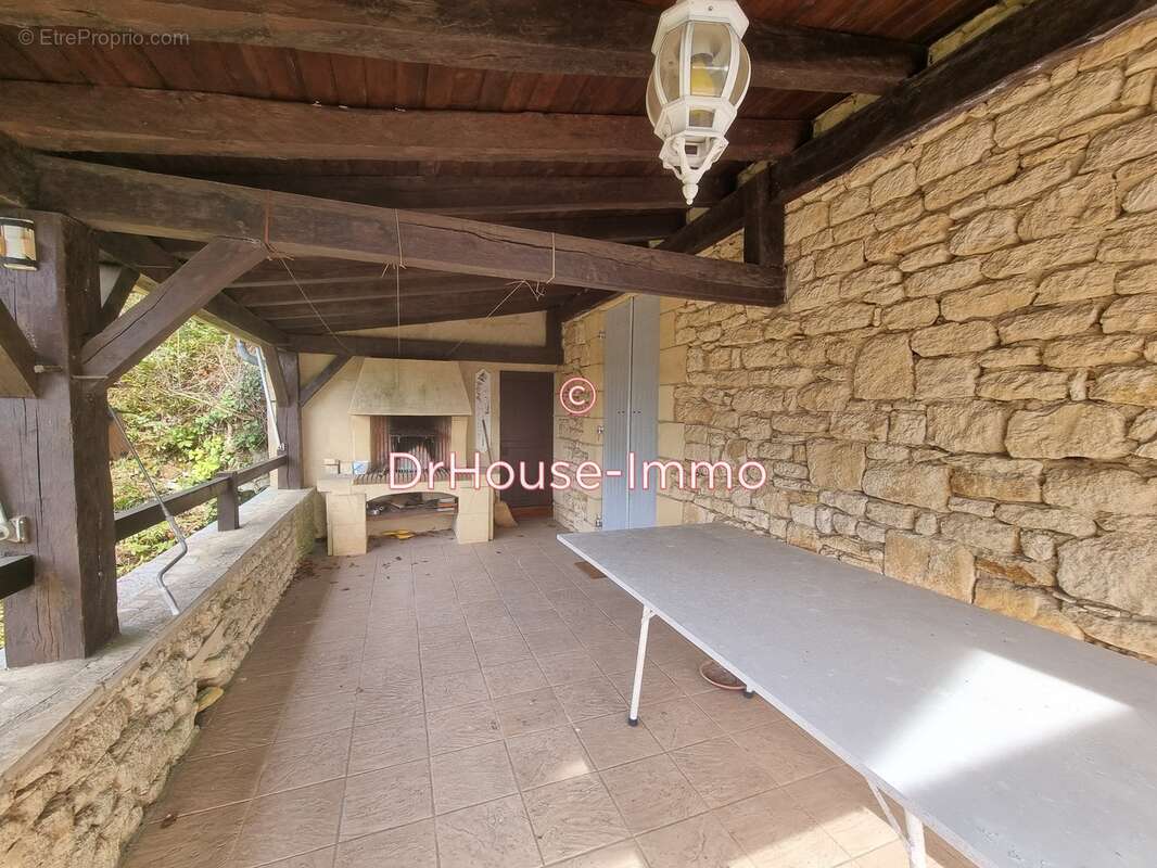 Maison à BEYNAC-ET-CAZENAC
