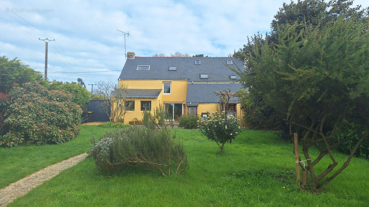 Maison à DREFFEAC