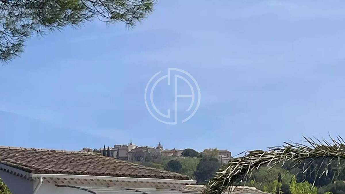 Maison à MOUGINS