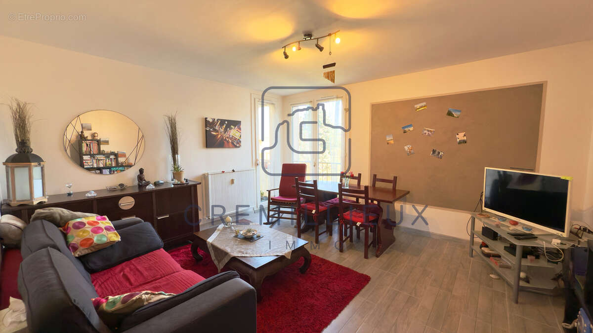 Appartement à GUILHERAND-GRANGES