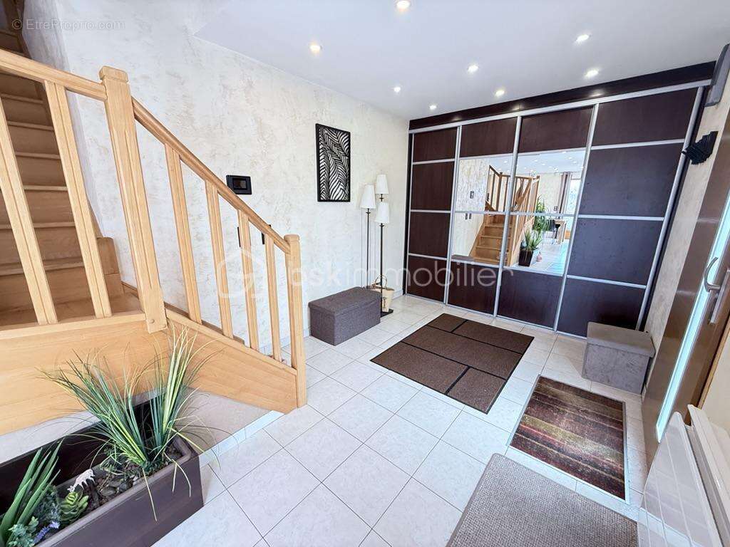 Maison à PONT-L&#039;EVEQUE