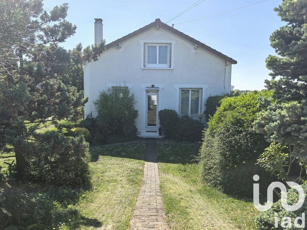 Photo 1 - Maison à CARRIERES-SUR-SEINE