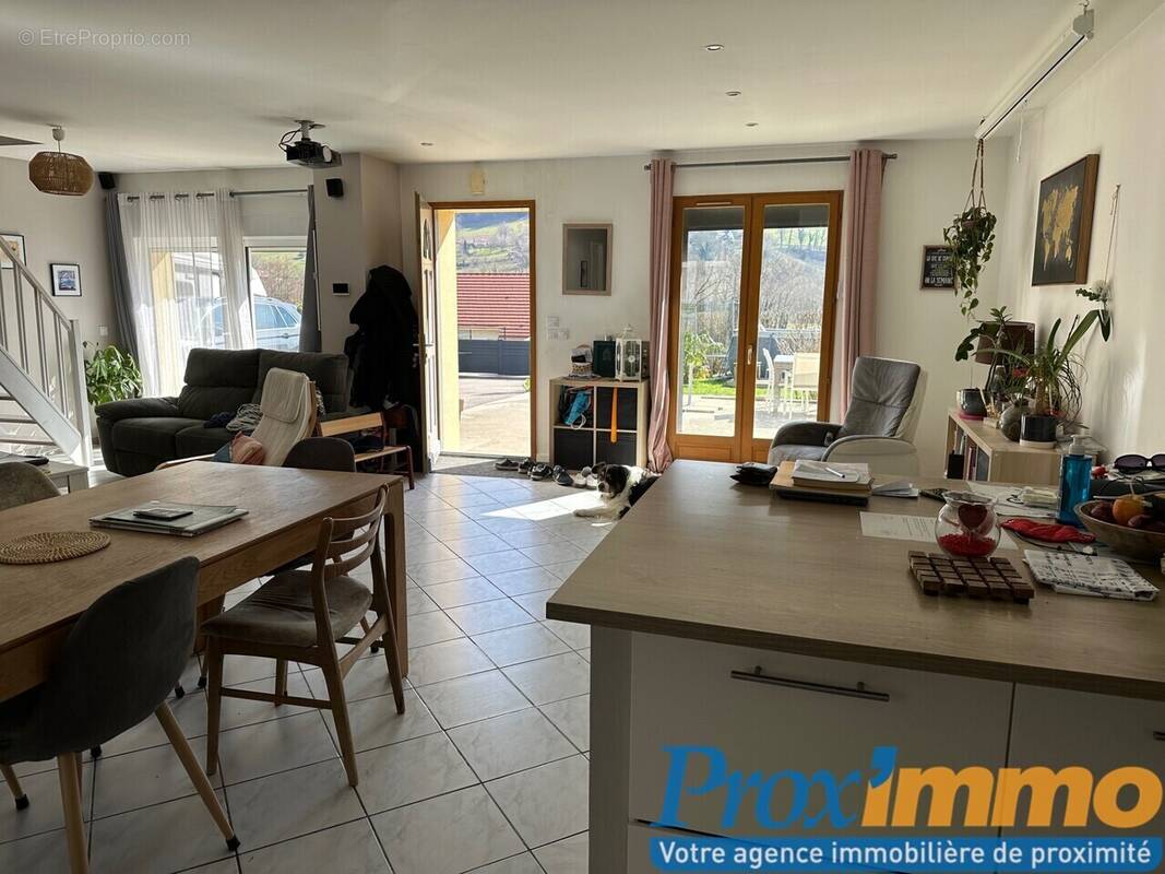Maison à CHIRENS