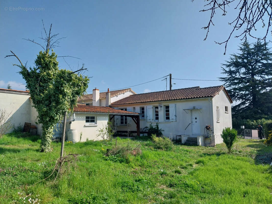 Maison à COGNAC