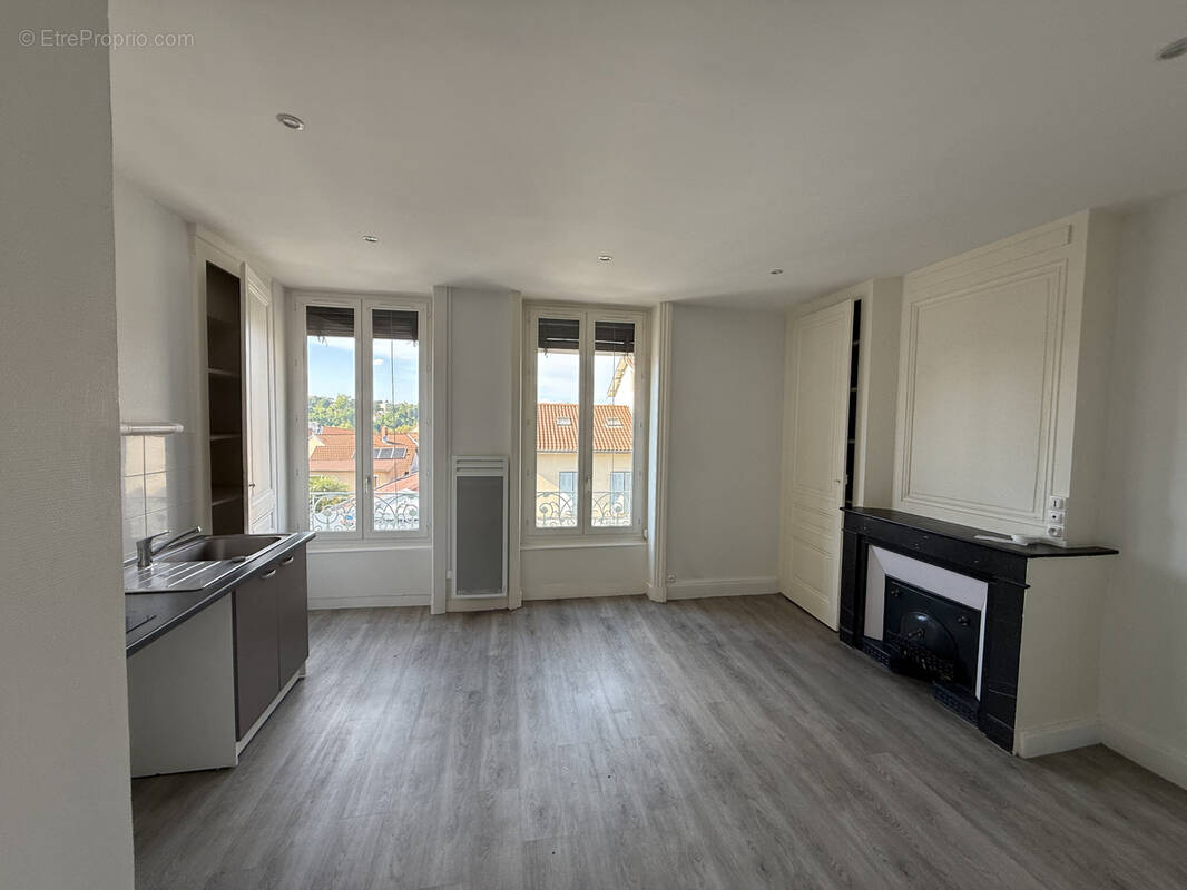 Appartement à TASSIN-LA-DEMI-LUNE