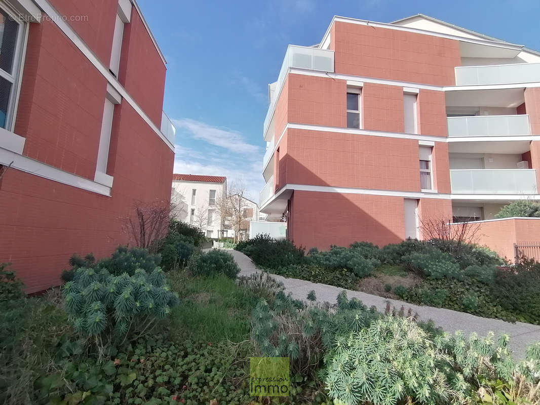 Appartement à SAINT-LAURENT-DE-MURE