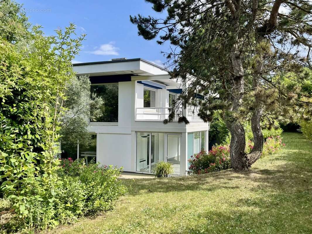Maison à LA ROCHETTE
