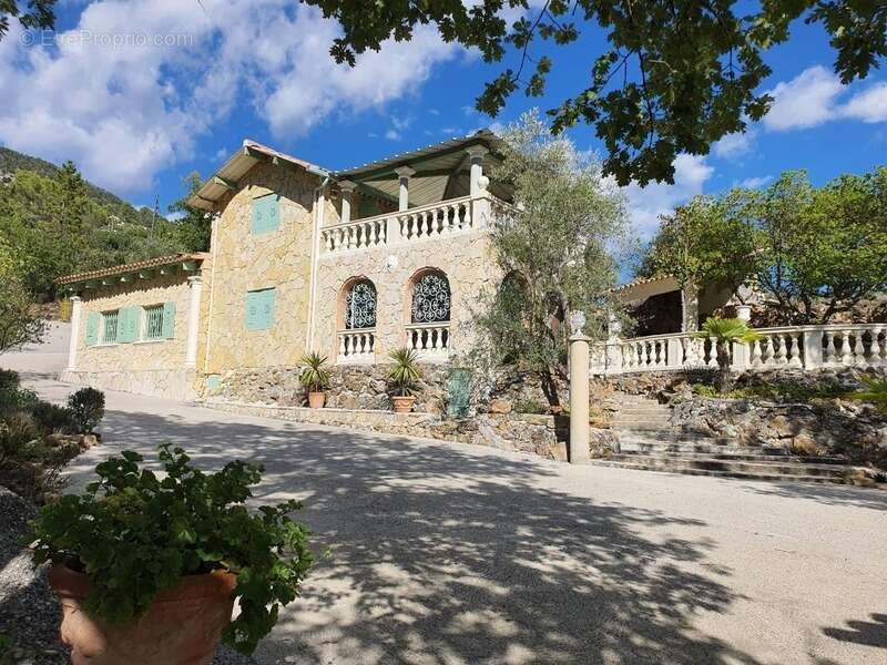 Maison à PIERREFEU