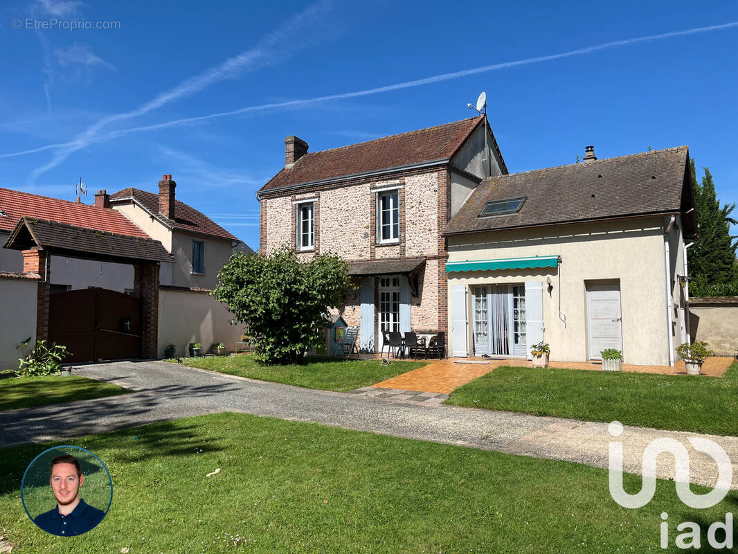 Photo 1 - Maison à GALLARDON