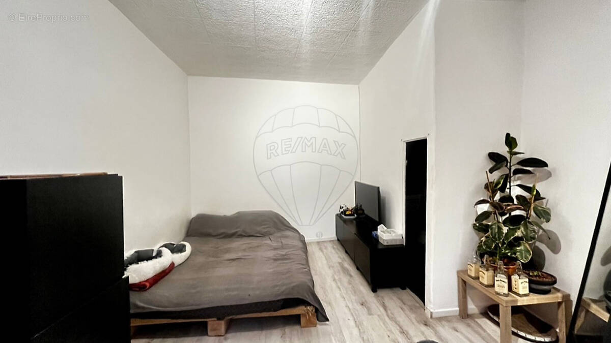 Appartement à MARSEILLE-2E