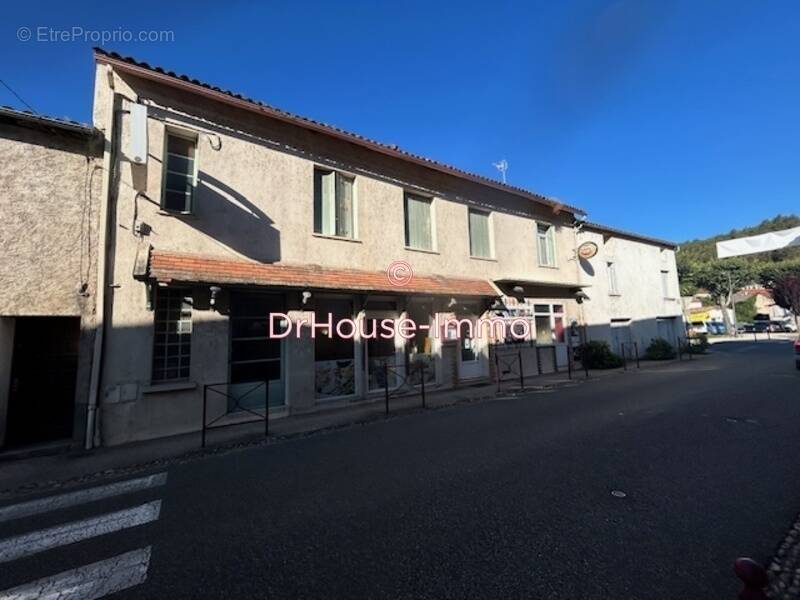 Commerce à DOUELLE