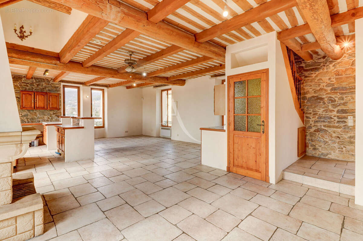 Maison à FAYENCE