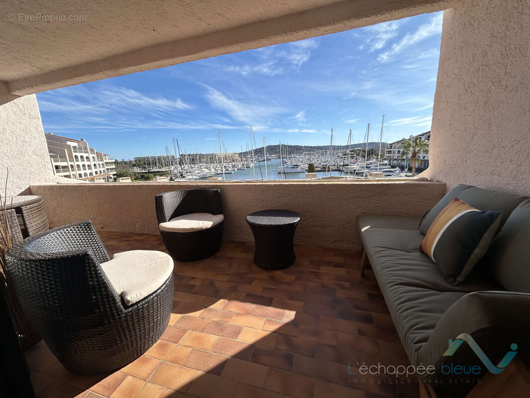 Appartement à COGOLIN