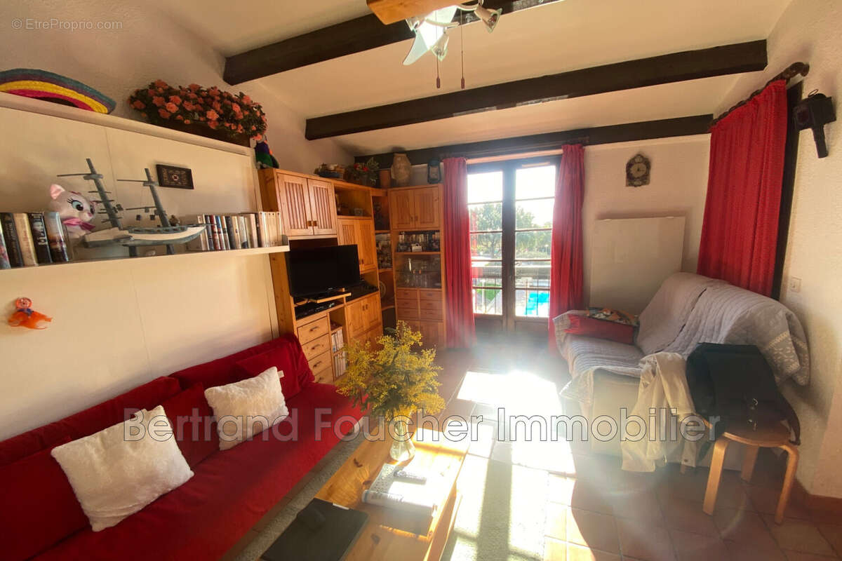 Appartement à LA CROIX-VALMER