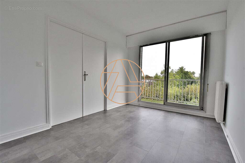 Appartement à SAINT-MAUR-DES-FOSSES