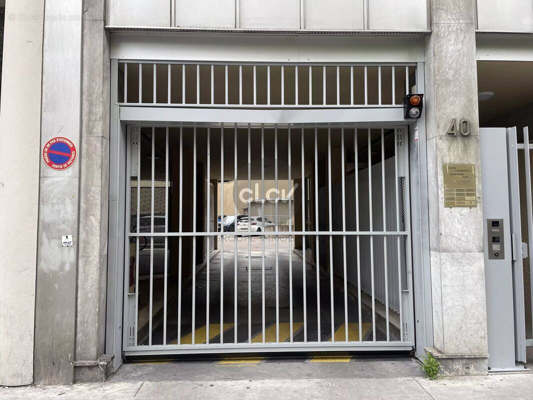 Parking à VILLEURBANNE