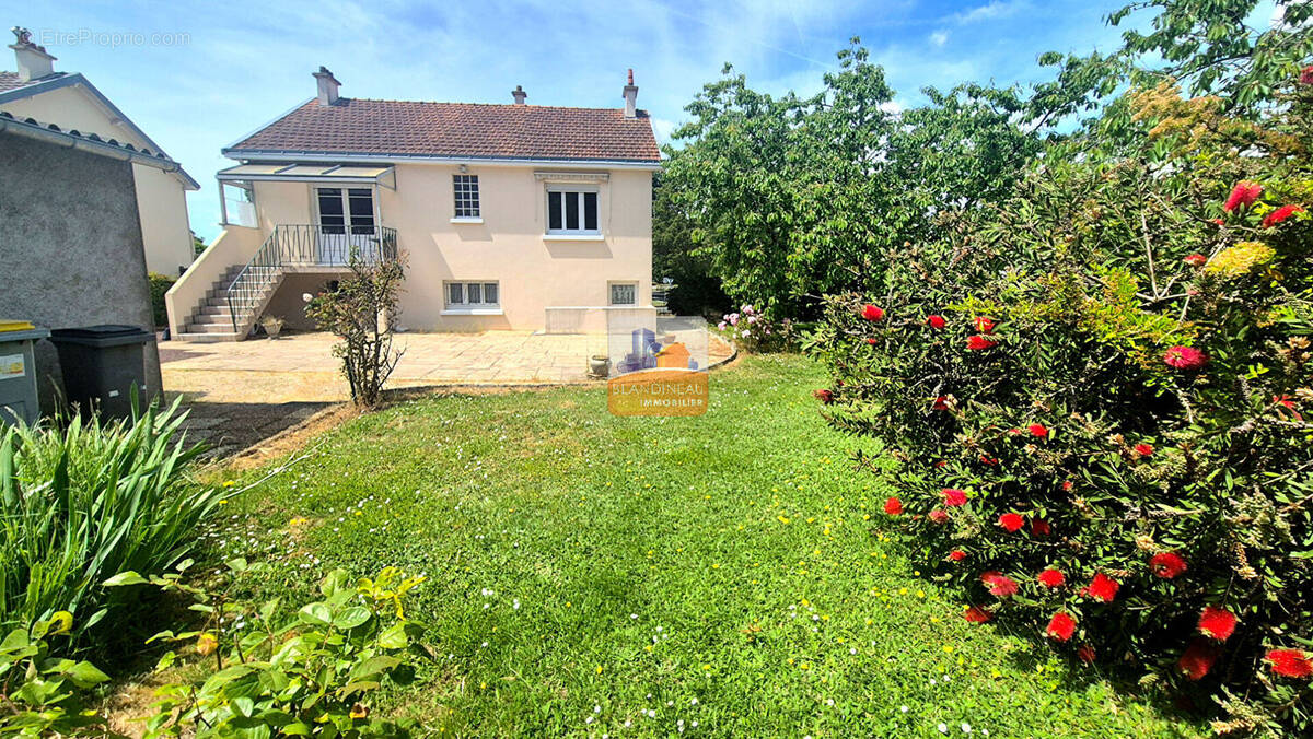 Maison à BOUGUENAIS