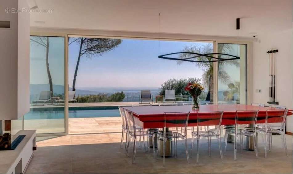 Maison à MOUGINS