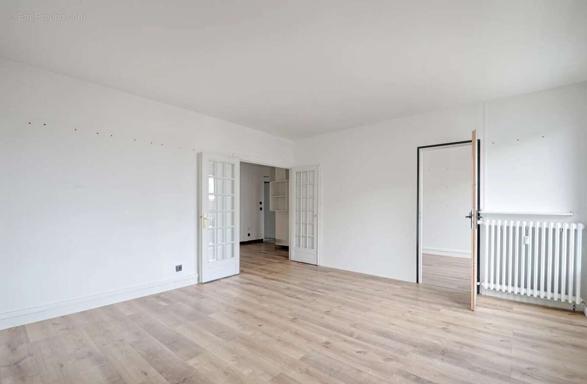 Appartement à SAINT-MAUR-DES-FOSSES