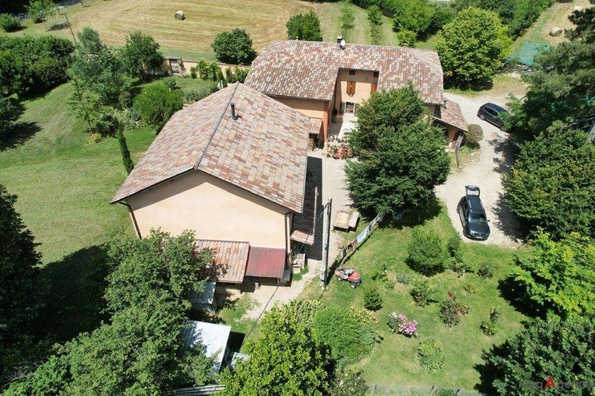 Maison à BEAUREPAIRE