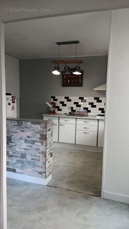 Maison à MONTAIGU-DE-QUERCY