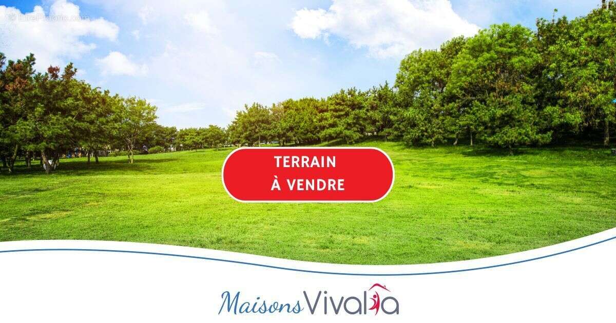 Terrain à FONTAINE-ETOUPEFOUR