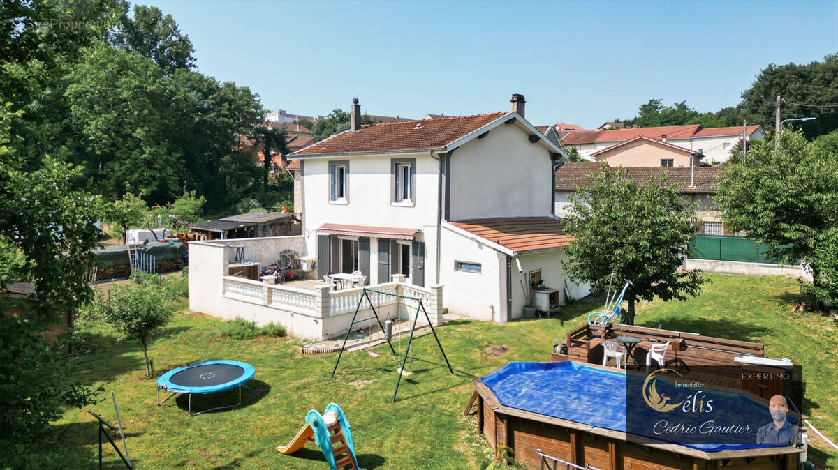 Maison à VILLEFONTAINE