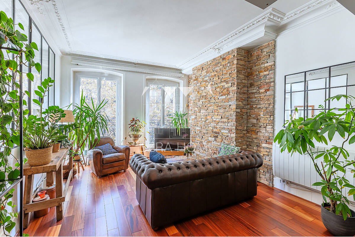 Appartement à PARIS-10E
