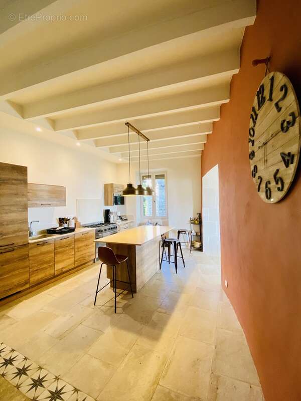 Maison à LA GARDE-ADHEMAR